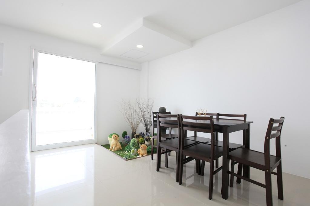 Appartement Living By Grace à Si Sunthon Extérieur photo